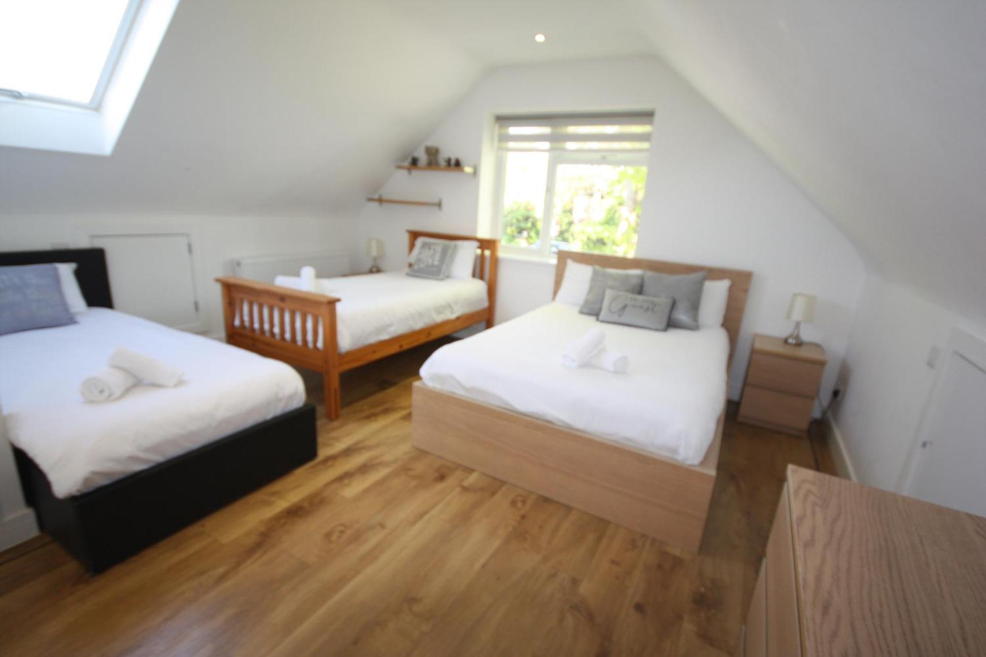 Four Corners Holiday Home Hot Tub & Sauna Ferndown Esterno foto
