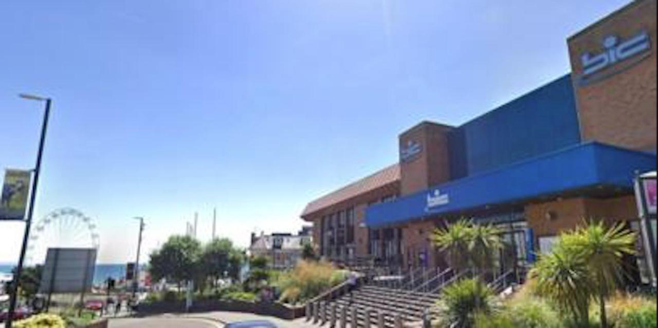 Four Corners Holiday Home Hot Tub & Sauna Ferndown Esterno foto